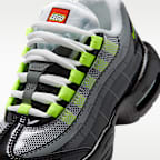 Παπούτσια για μικρά παιδιά από τη συλλογή Nike Air Max 95 x LEGO®
