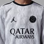 Maglia da calcio pre-partita a manica lunga Jordan Dri-FIT Paris Saint-Germain Academy Pro Night Edition – Ragazzo/a