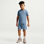 Conjunto de dos piezas con shorts de tejido Knit para preescolar Nike Club