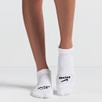 Calcetines al tobillo NikeSKIMS Dri-FIT para mujer (3 pares)