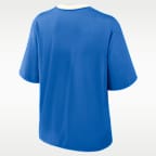 Playera universitaria Nike para mujer UCLA Legacy Fight Song Boxy