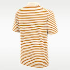 Polo universitaria Nike Dri-FIT para hombre Tennessee Striped