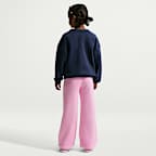 Conjunto de 2 piezas con pants de pierna ancha para niños talla pequeña Nike Retro Remix