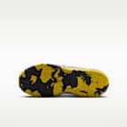 Tenis de básquetbol para niños grandes Nike Team Hustle D 12