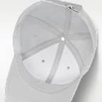Gorra con visera con estructura Nike Club Cap