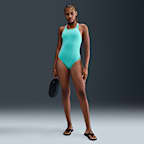 Traje de baño de una pieza con diseño Fastback para mujer Nike Swim HydraStrong Essential