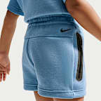 Conjunto de playera y shorts Tech Fleece para infantil Nike