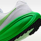 Damskie buty do biegania po asfalcie Nike Revolution 8