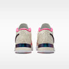 レブロン NXXT ジーニサス QS EP バスケットボールシューズ