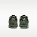 รองเท้าผู้ชาย Nike Air Force 1 Low '07