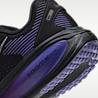 รองเท้าวิ่งโร้ดรันนิ่งผู้หญิง Nike Vomero 18