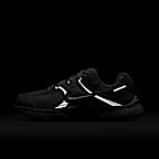 Nike V5 RNR Women's Shoes with Reflective Design Accents