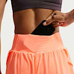 Shorts de correr de malla Dri-FIT 2 en 1 para mujer Nike Flow