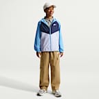 Nike Sportswear Windrunner Repel-Jacke mit Kapuze für ältere Kinder