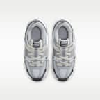 Nike Vomero 5 Younger Kids' Shoes with Reflective Design Accents