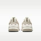 ナイキ テック ヘラ ウィメンズシューズ