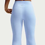Leggings acampanados de tiro alto sin costura delantera para mujer Nike Zenvy