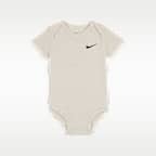 Conjunto de 3 piezas Nike con body y pants para bebé (de 0 a 6 meses)