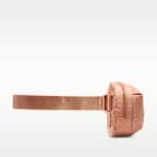 กระเป๋าพาดลำตัว Nike Aura (2 ล.)