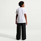 Playera para niños talla grande Nike Sportswear