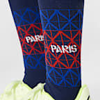 Paris Saint-Germain 2025/26 Stadium Home Younger Kids' Nike Football Replica 3-Piece Kit