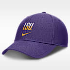 Gorra de rejilla universitaria Nike Dri-FIT ajustable para hombre LSU Sideline Rise Gameday