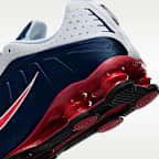 ナイキ ショックス R4 メンズシューズ