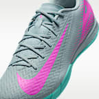 Nike Mercurial Vapor 16 Academy Indoor/Court Low-Top Soccer Shoes