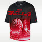 Chicago Bulls Courtside Men's Nike NBA Boxy T-Shirt