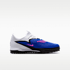 Nike Jr. Phantom 6 Low Academy Older Kids' Turf Football Shoe