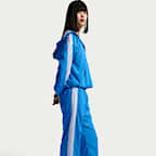 Pants de tiro medio con dobladillo abierto para mujer Nike Sportswear Classic