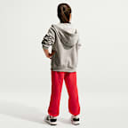 Pants holgados para niños talla grande Nike Sportswear Club Fleece