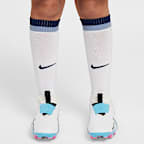 Tottenham Hotspur 2025/26 Stadium Home dreiteiliges Nike Replika-Fußballtrikot-Set (jüngere Kinder)