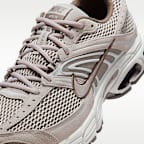 나이키 에어맥스 모토 2K 남성 신발