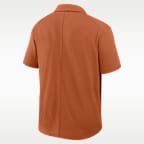 Polo universitario Nike Dri-FIT para hombre Texas Primetime Victory Plus
