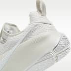 르브론 TR 1 남성 운동화