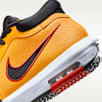 Tenis de básquetbol LeBron Witness VIII