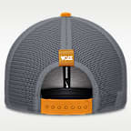 Gorra de rejilla universitaria Nike Dri-FIT ajustable para hombre Tennessee Legacy Arch Rise