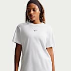 Nike Sportswear Classic Bol Kadın Tişörtü