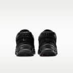 Tenis para mujer de cuero Nike Air Max Dn8