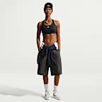 Bra deportivo de skateboarding con almohadilla de media sujeción para mujer Nike SB Swoosh