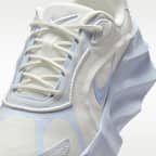 Nike Aura Edge Women's Shoes