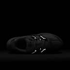 Γυναικεία παπούτσια Nike V5 RNR με ανακλαστικές λεπτομέρειες