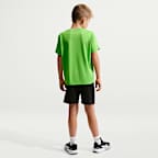 Playera Legend para niños talla pequeña Nike Dri-FIT