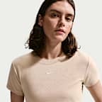 T-shirt recortada Nike Sportswear Chill Knit para mulher