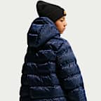 Giacca puffer ampia con cappuccio Therma-FIT Nike Sportswear "All Day Play" – Ragazzo/a