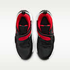 Nike Team Hustle D 11 Older Kids' Basketball Shoes