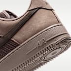 Nike エア フォース 1 '07 LV8 メンズシューズ