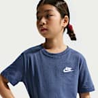 Nike Sportswear Older Kids' T-Shirt