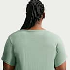 Nike Sportswear Club Essentials Women's T-Shirt (Plus Size)